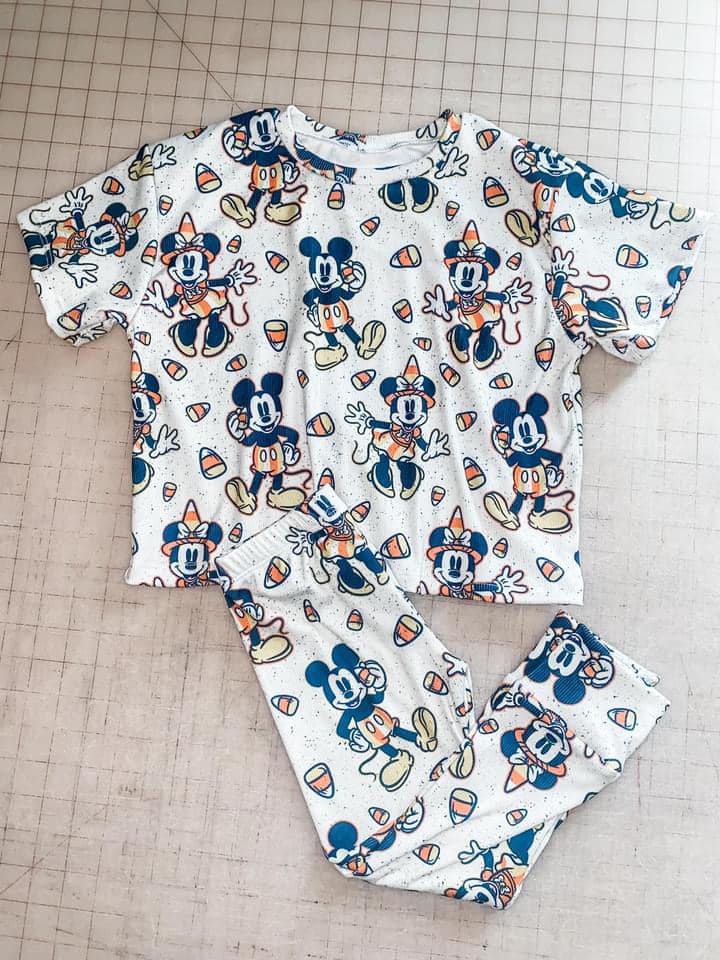 (Custom Design Preorder MOQ 20) Cartoon Mouse Candy Print Kids Halloween Bamboo Pajamas Clothes Set