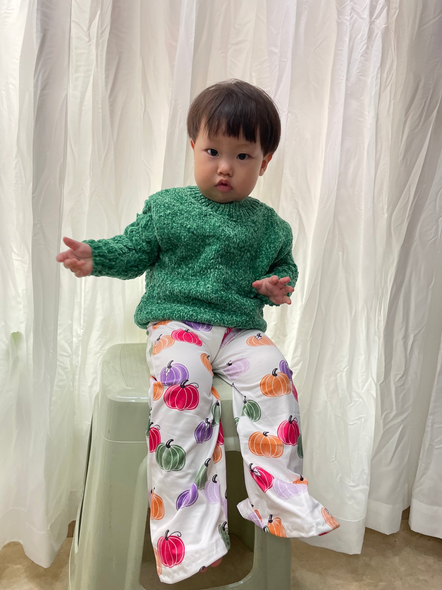 GT0217 Girls green color fall long sleeve sweaters