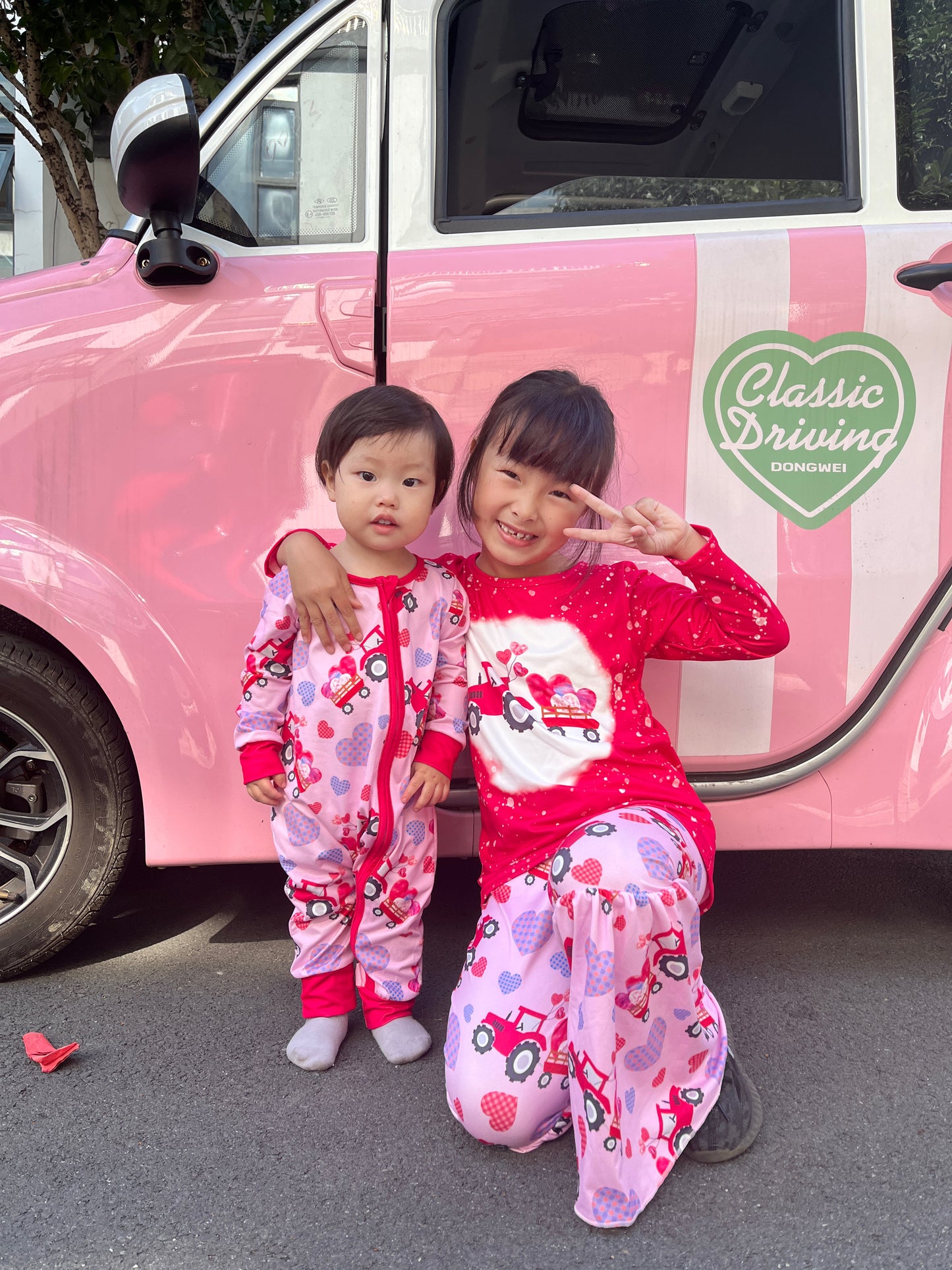 LR0774 Pink Truck Heart Print Baby Girls Valentine's Day Zipper Romper