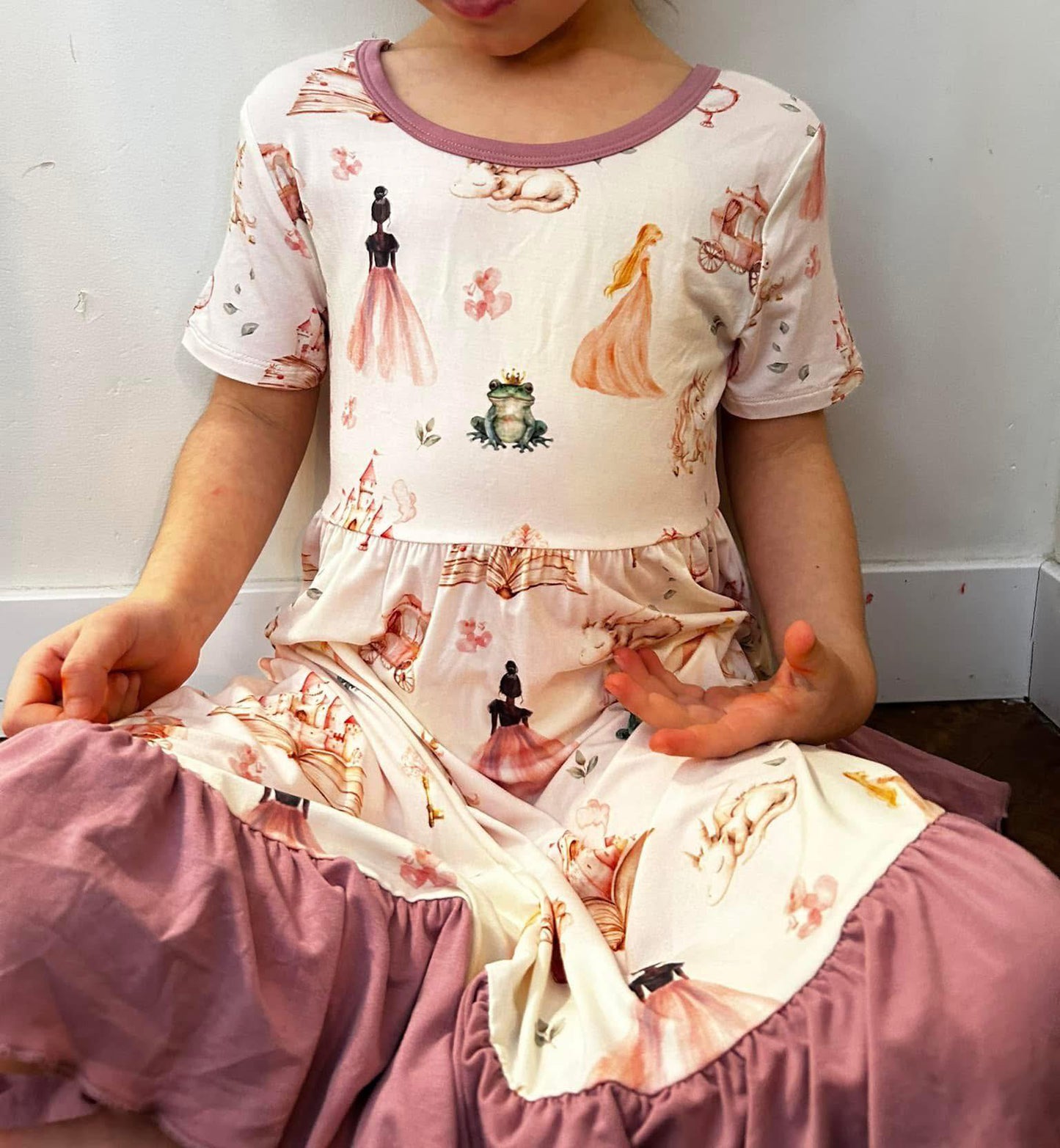 (Custom Design Preorder MOQ 5) Cartoon Princess Print Girls Knee Length Summer Dress