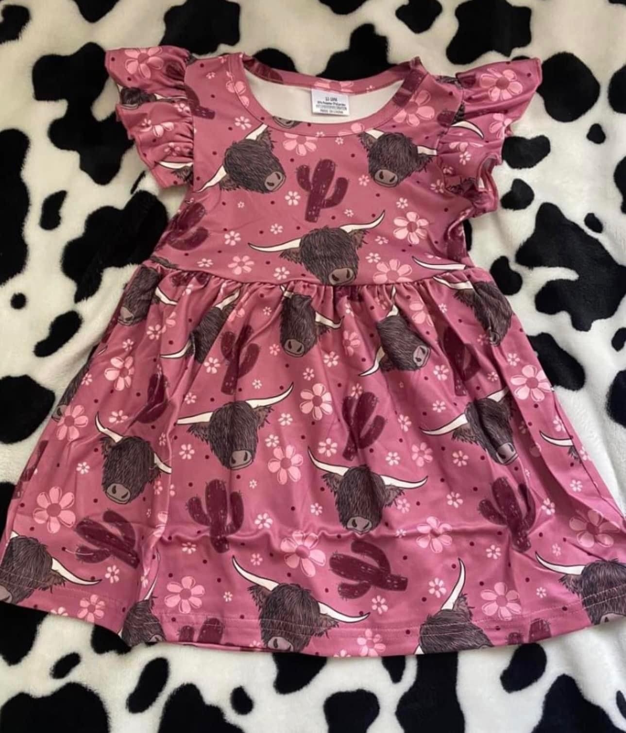 (Custom Design MOQ 5) Flutter sleeves highland cow baby girls knee length dress