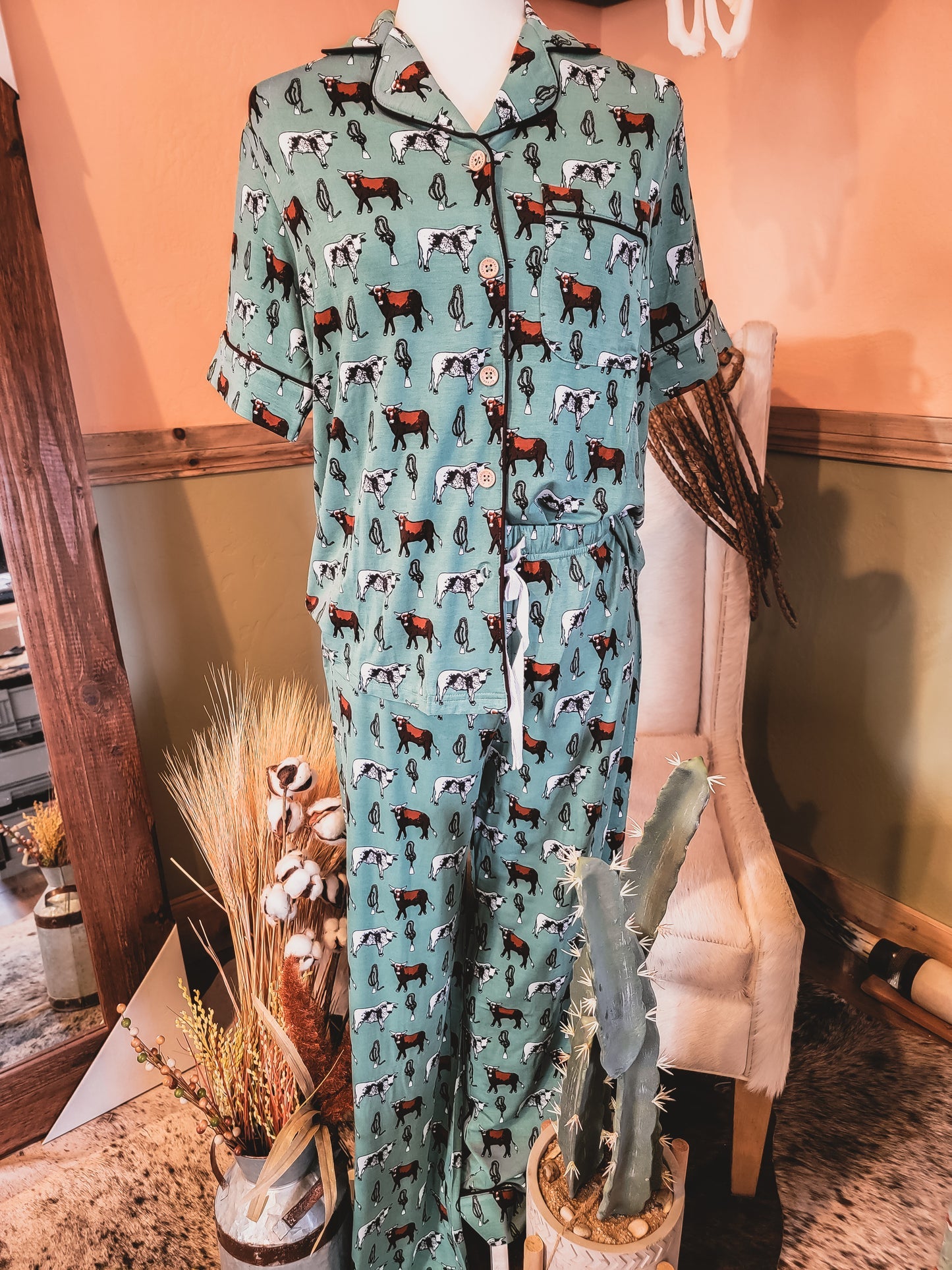 (Custom Design Preorder MOQ 5) Adult Cows Blue Print Woman Buttons Pajamas Clothes Set