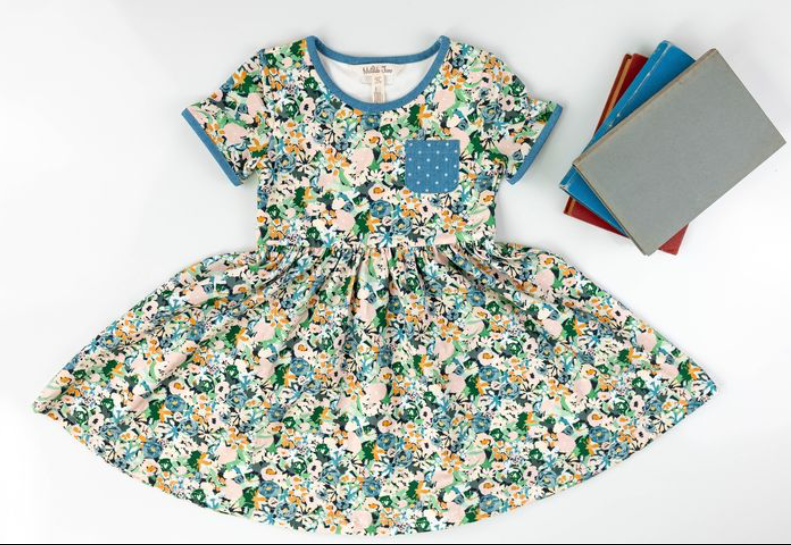 (Custom Design Preorder MOQ 5) Blue Flowers Print Pocket Girls Knee Length Dress