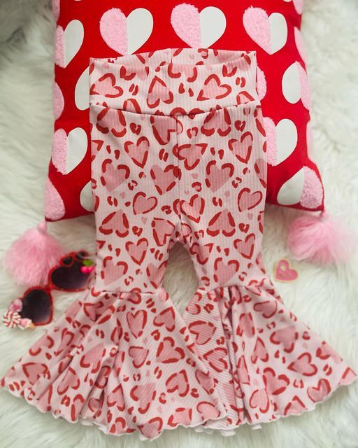 (Custom Design Preorder MOQ 5) Heart Print Girls Valentine's Bell Bottom Pants