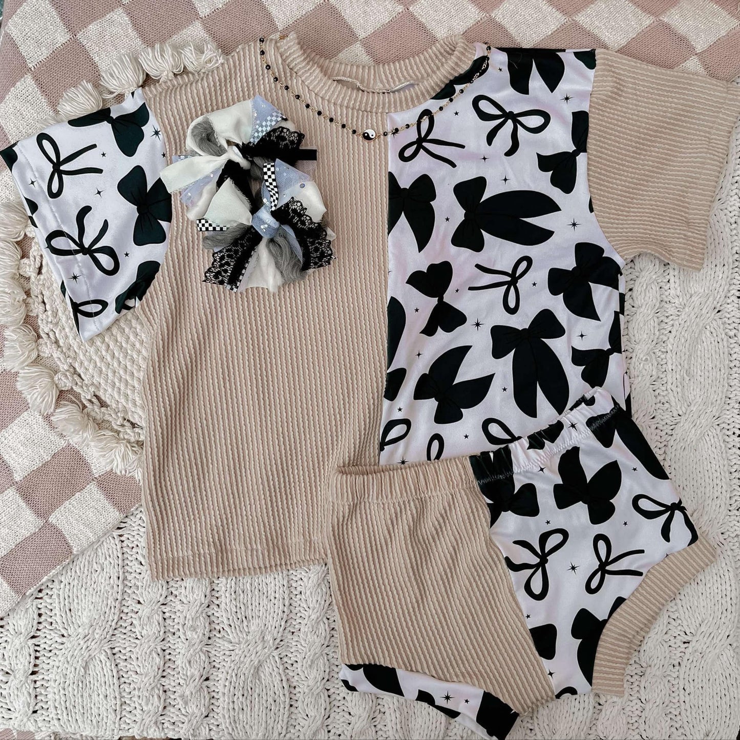 (Custom Design Preorder MOQ 5) Khaki Stripes Black Bows Print Shorts Baby Girls Summer Bummie Set