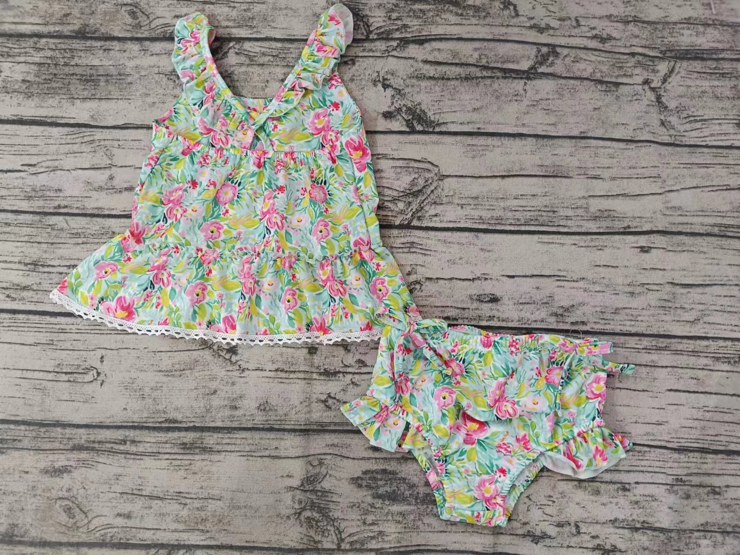 (Custom Design Preorder MOQ 5) Green Flowers Print Girls 2 Pieces Swimsuits