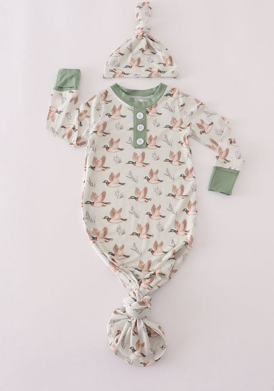 (Custom Design Preorder MOQ 5)  Duck Print Baby Fall Newborn Gowns