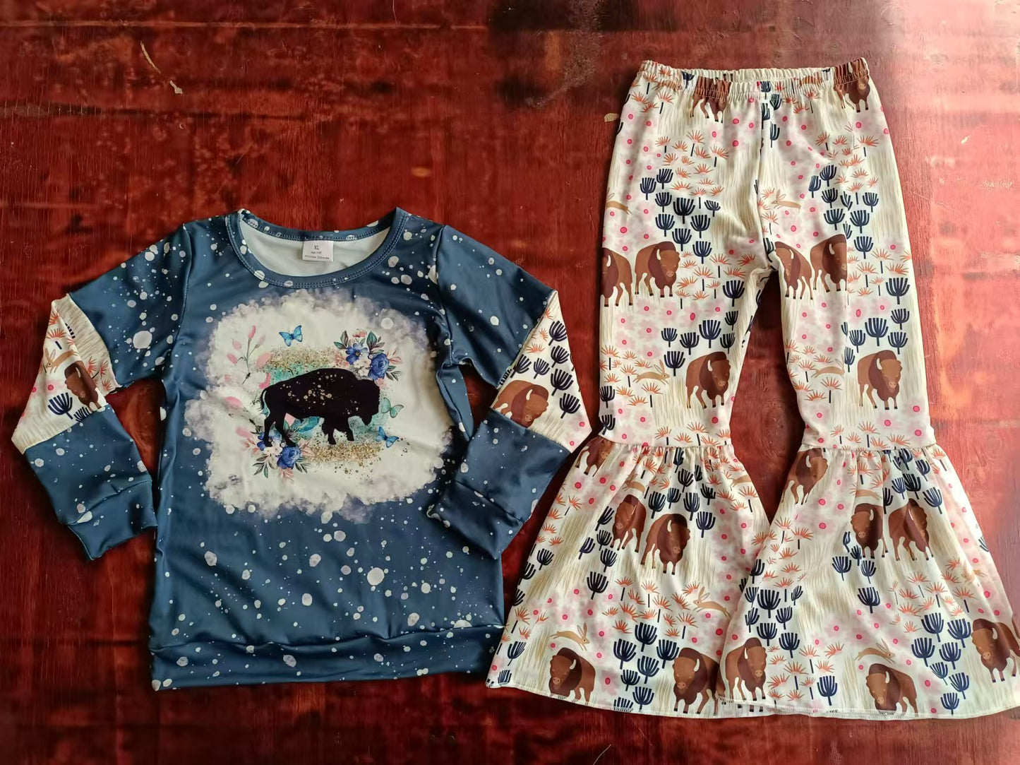 (Custom Design Preorder MOQ 3 ) Highland Cow Flowers Print Bell Pants Girls Clothes Set