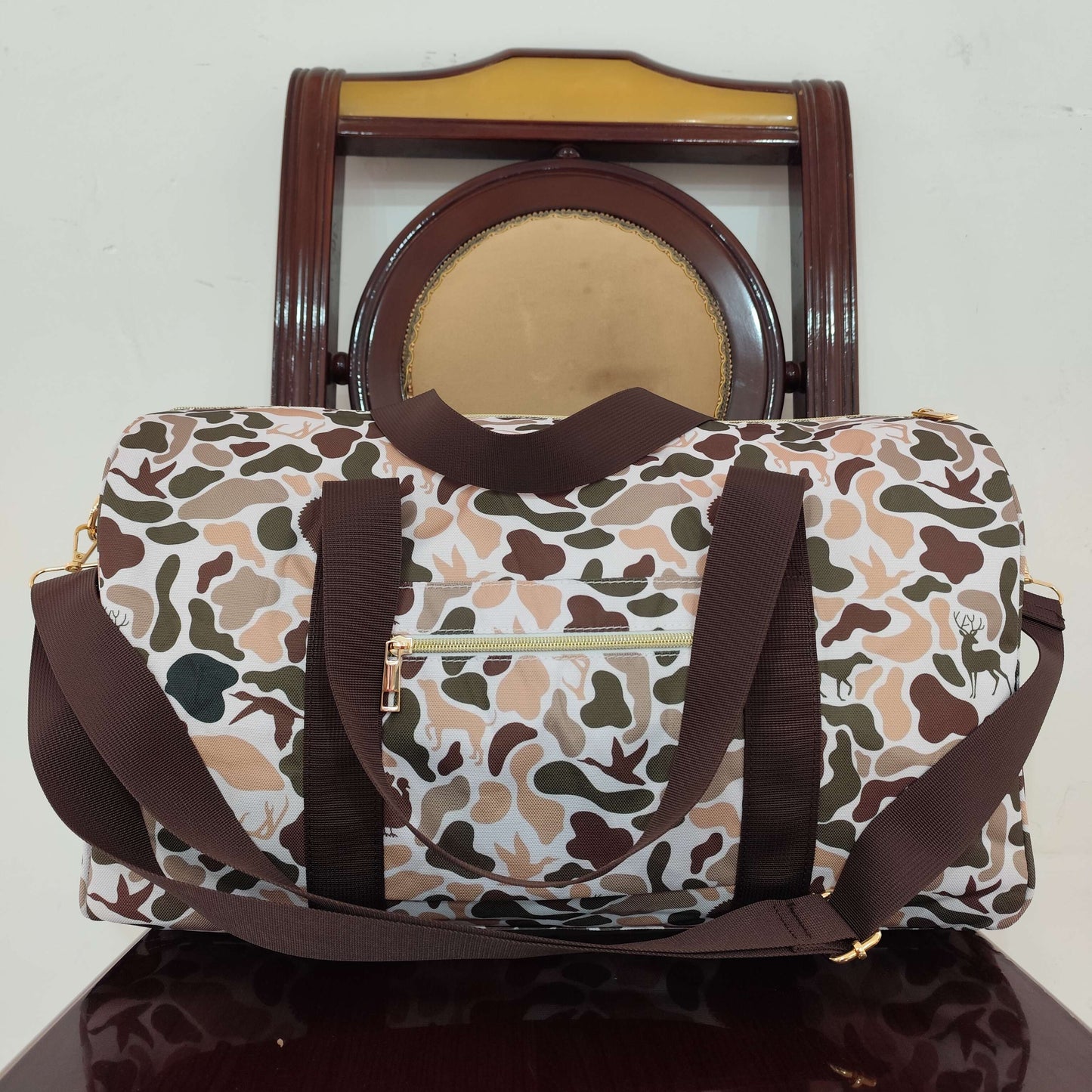 BA0287 Duck Dog Deer Brown Camo Hunting Print Gym Bag Overnight Bags