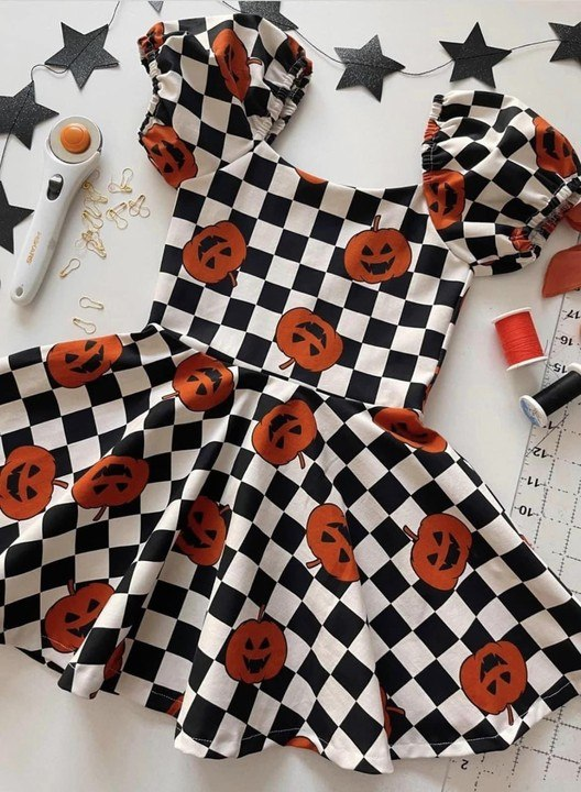 GLD0302 Black plaid pumpkin knee length Halloween dress