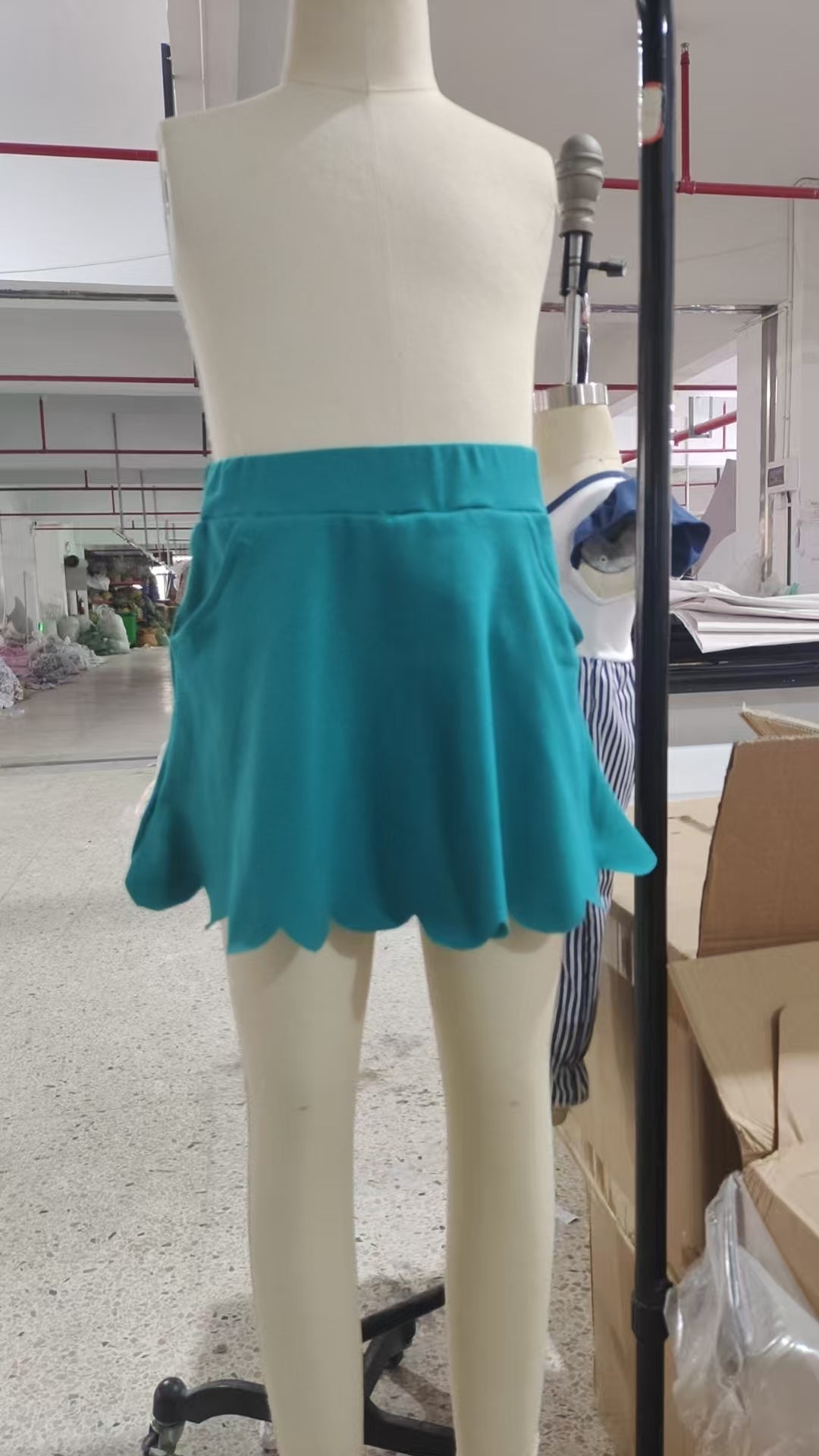 GLK0077 Green Color Girls Summer Bottom Yoga Shorts Skirts