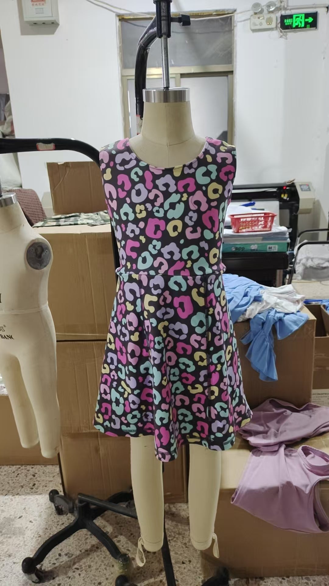 GSD2175  Colorful Leopard Print Girls Summer Backless Shorts Knee Length Yoga Dress