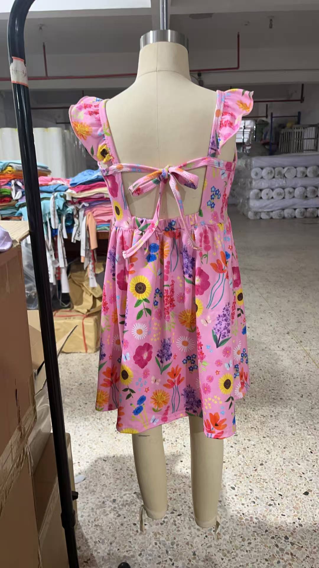 GSD2208  Colorful Flowers Pink Print Girls Backless Knee Length Dress