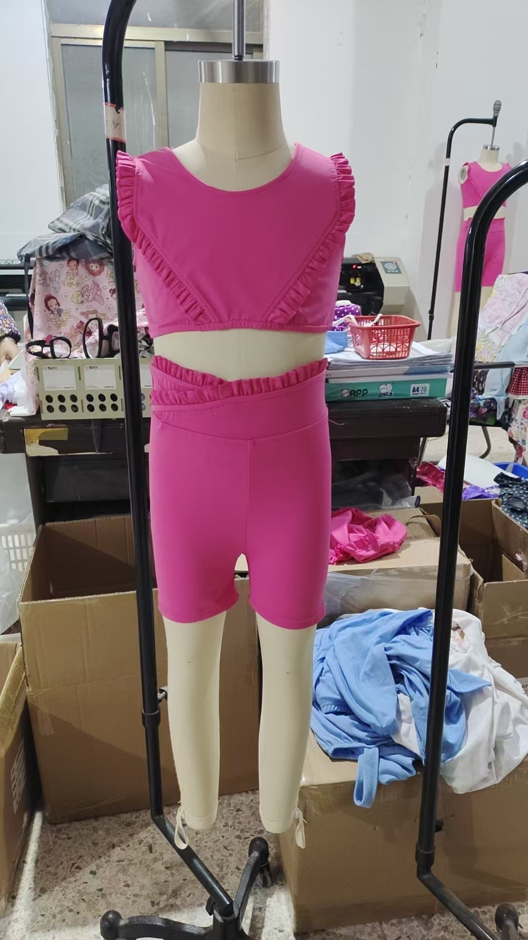 GSSO2284 Hot Pink Crop Top Shorts Girls Summer Yoga Clothes Set