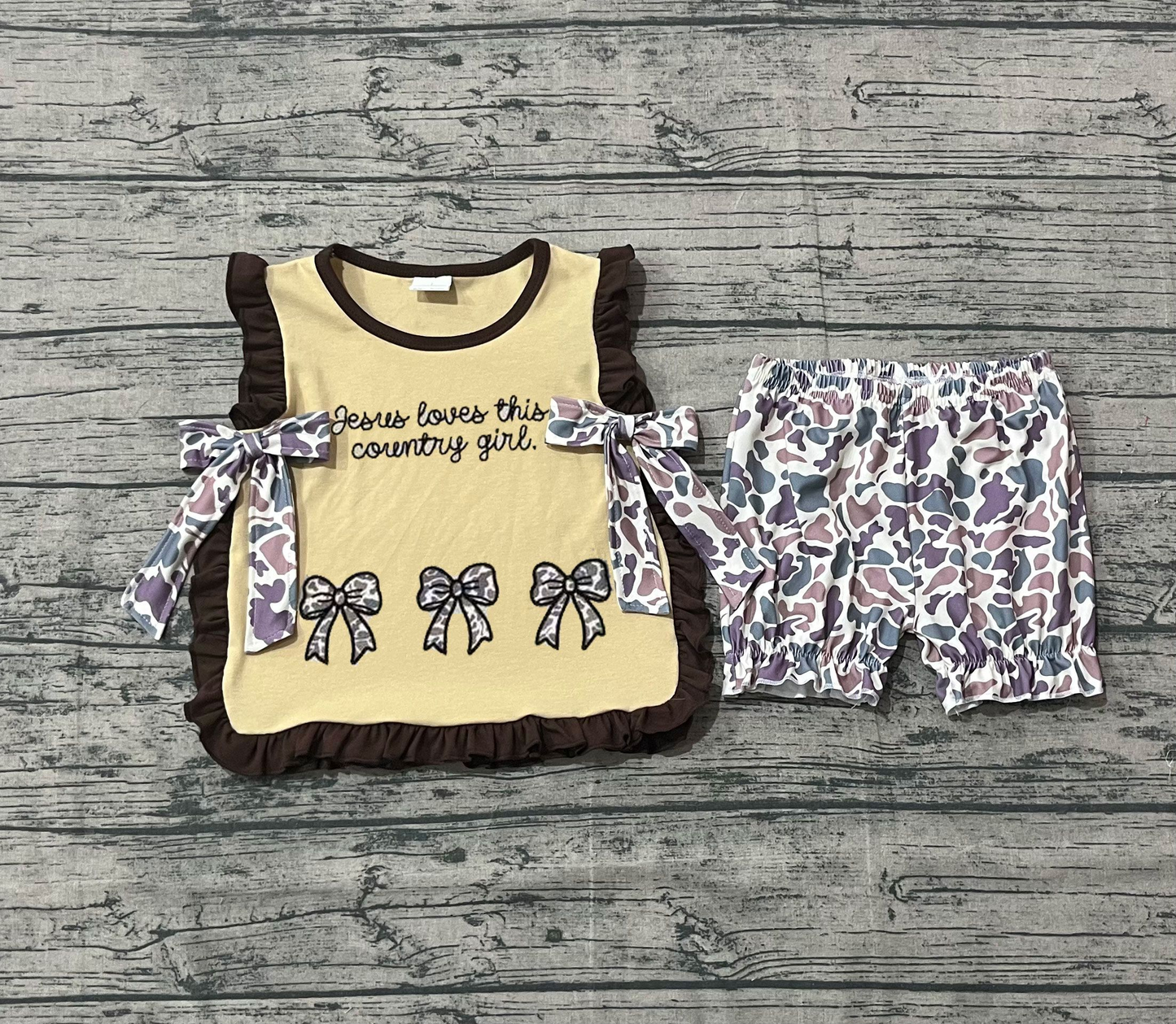 (Pre-order)GSSO2730 Jesus Loves This Country Girl Bows Top Camo Shorts Girls Summer Clothes Set