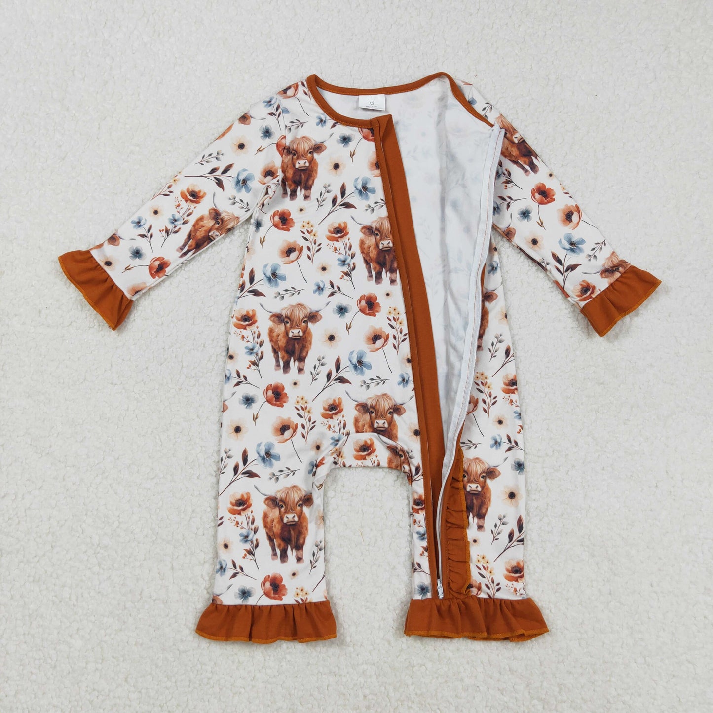 LR1624 Highland Cow Flowers Print Baby Girls Fall Sleeper Zipper Romper