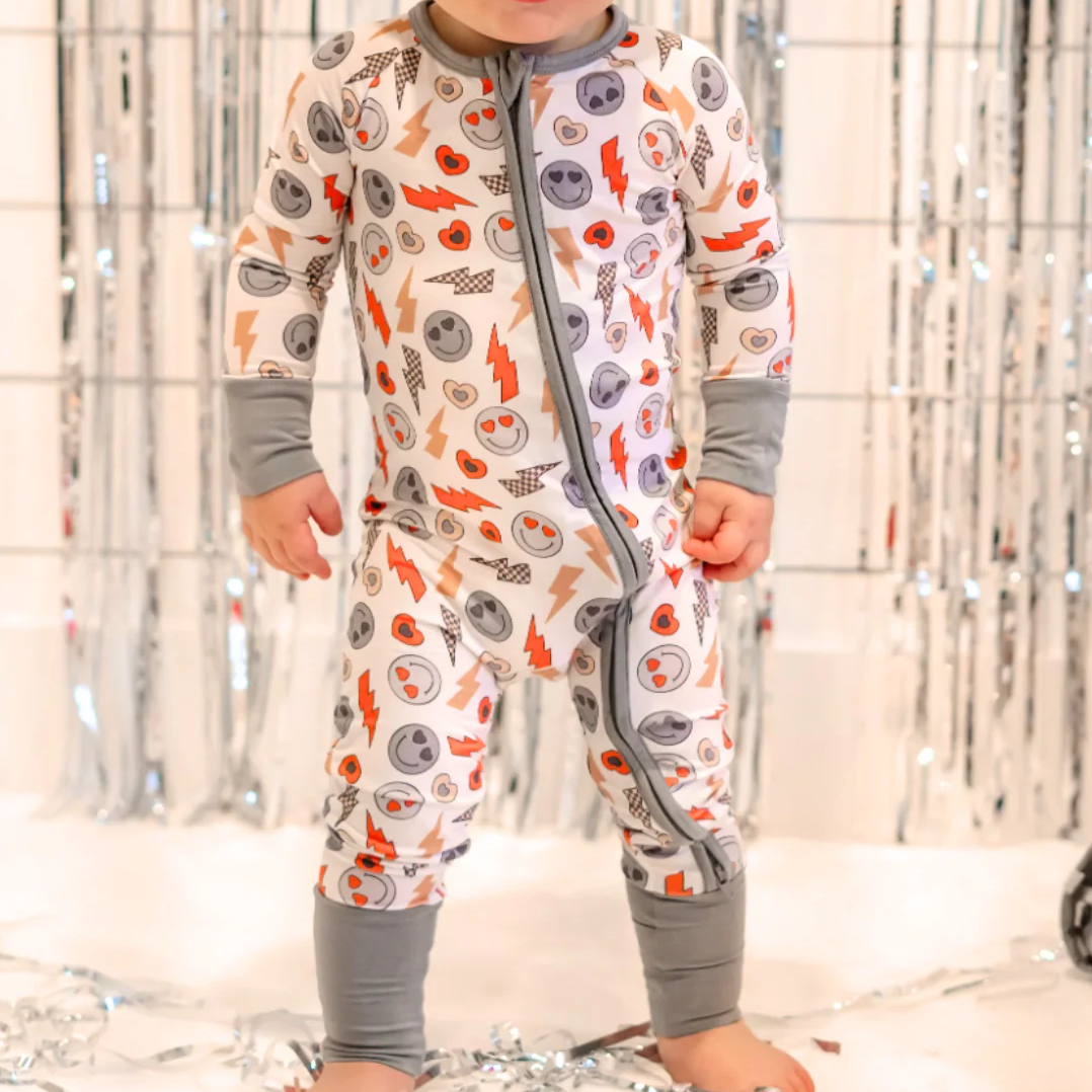 (Pre-order)LR2092 Smiling Face Heart Gray Print Baby Boys Valentine's Day Sleeper Zipper Romper