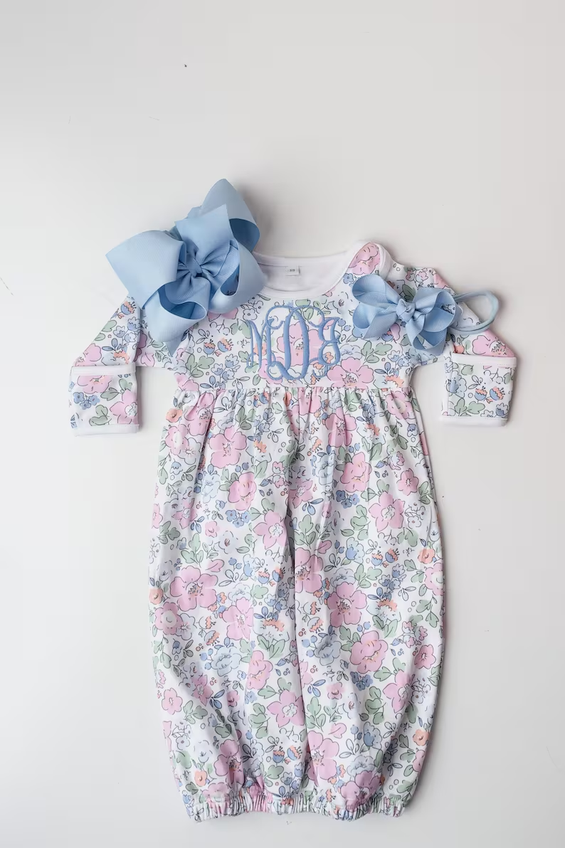 (Pre-order)NB0049 Pink Flowers Print Baby Girls Gown Newborn Clothes