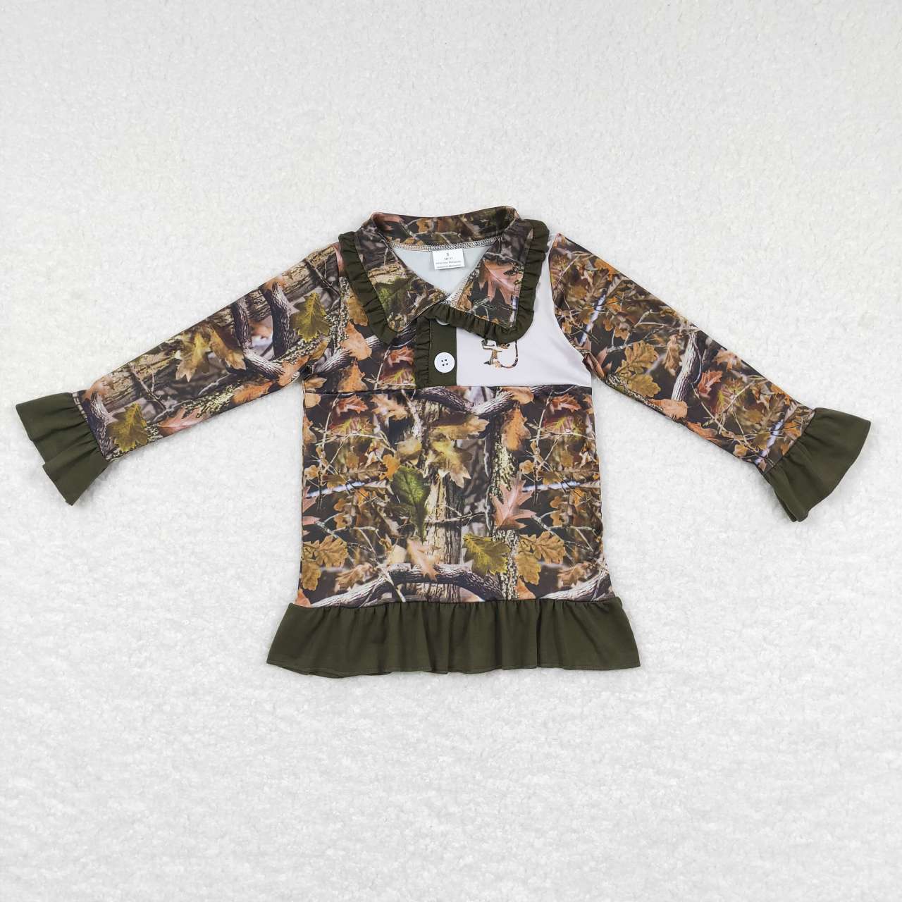 GT0311 Green Camo Deer Print Girls Go Hunting Pullover Buttons Tee Shirt Top