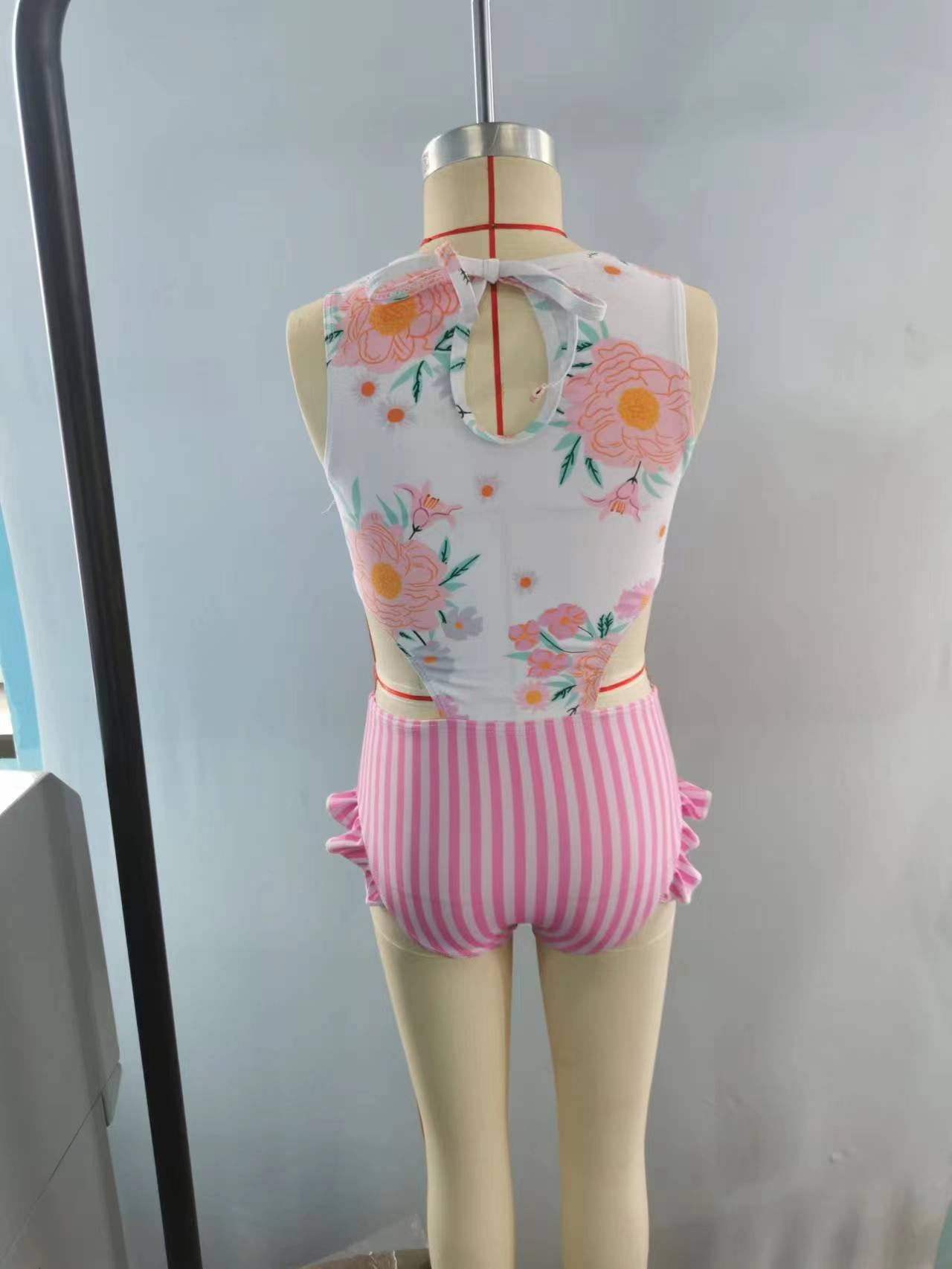 (Pre-order) S0181 Girls pink flowers print 1 piece swimsuits