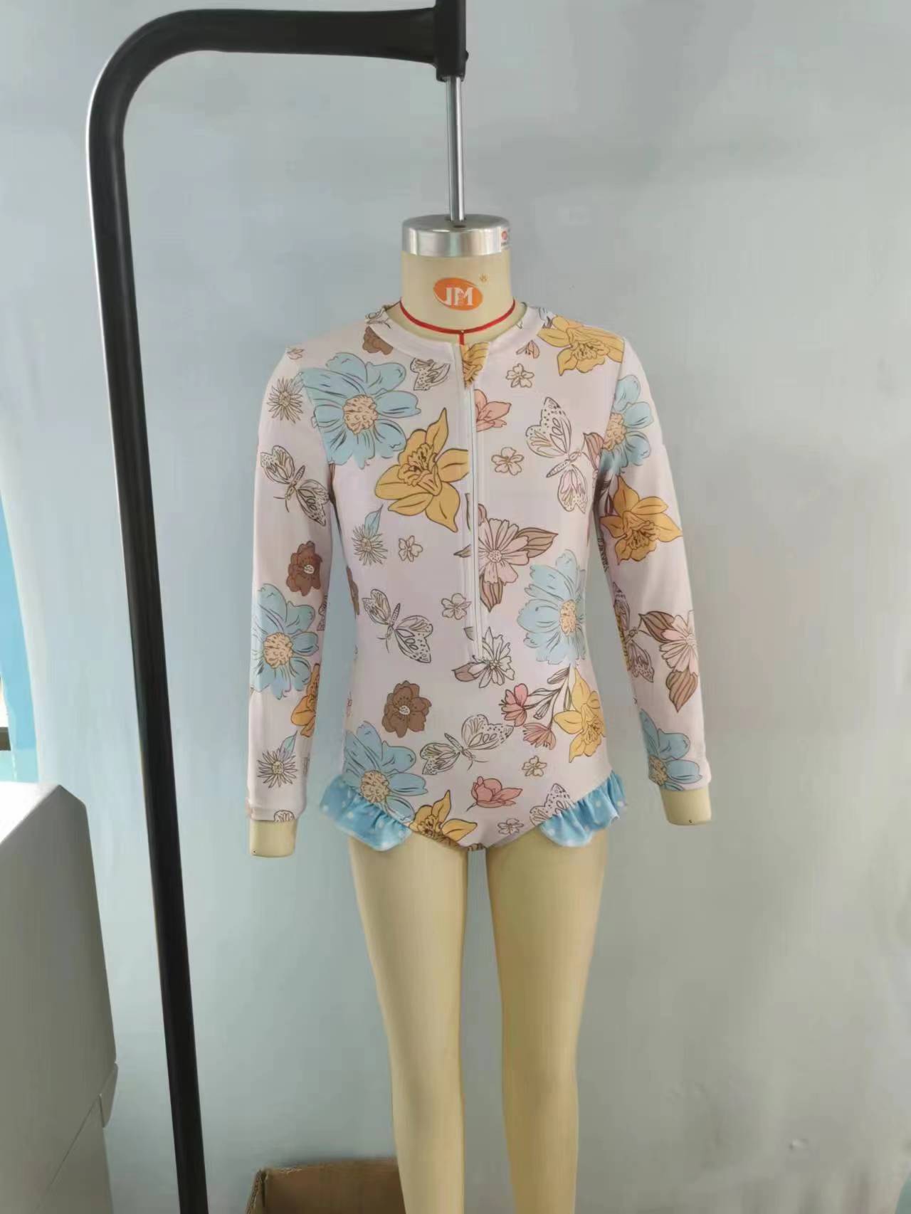 (Pre-order) S0183 Girls long sleeve pink flowers print 1 piece swimsuits