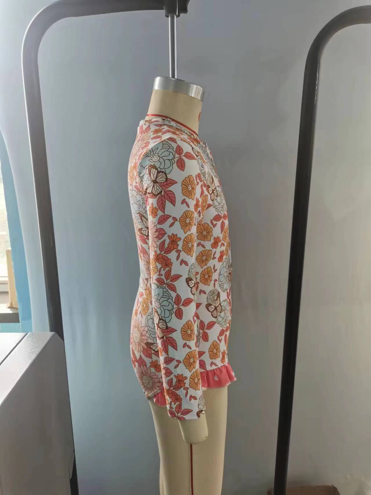 S0184 Girls Long Sleeve Flowers Print 1 Piece Zipper Swimsuits