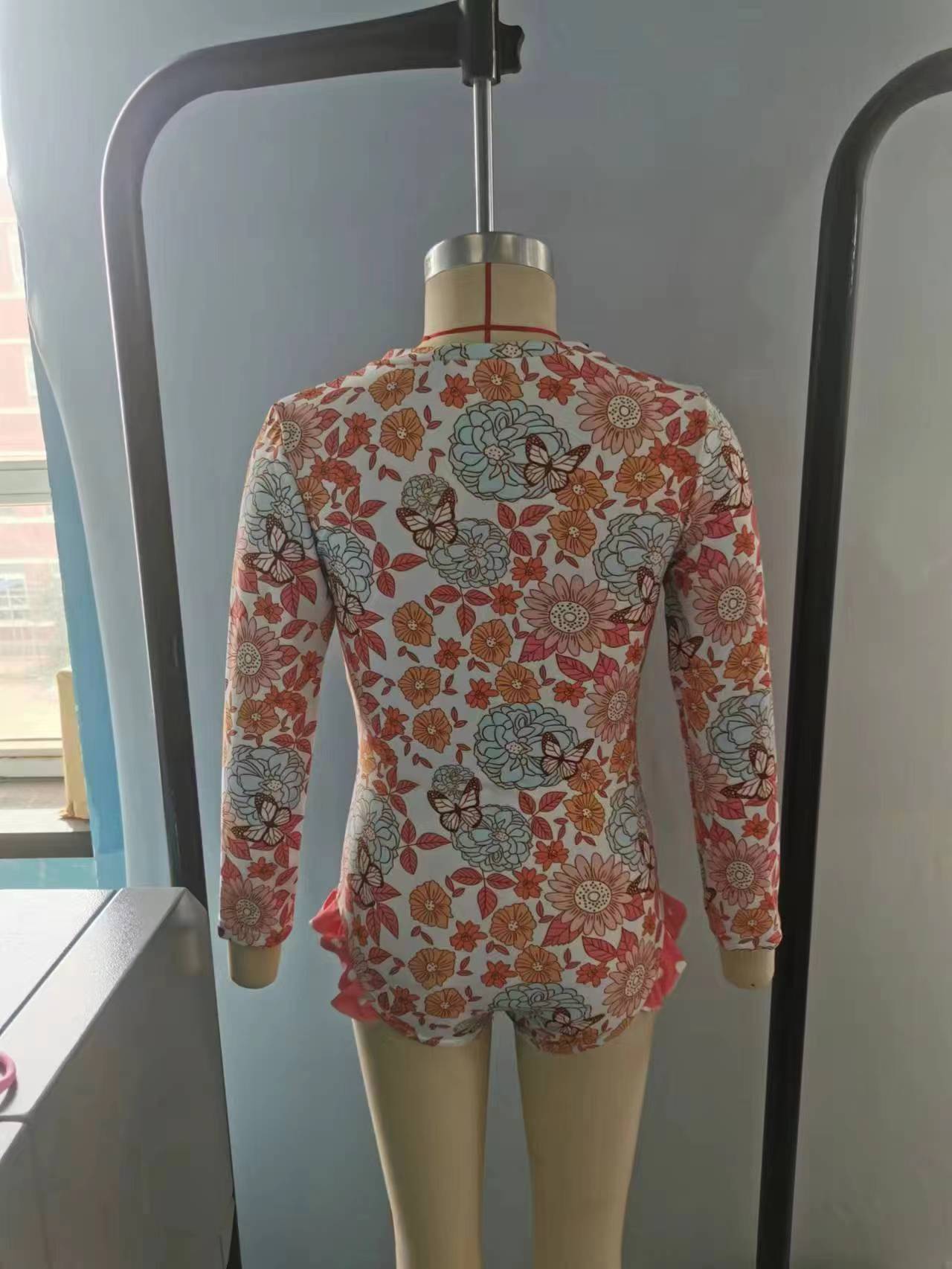 S0184 Girls Long Sleeve Flowers Print 1 Piece Zipper Swimsuits