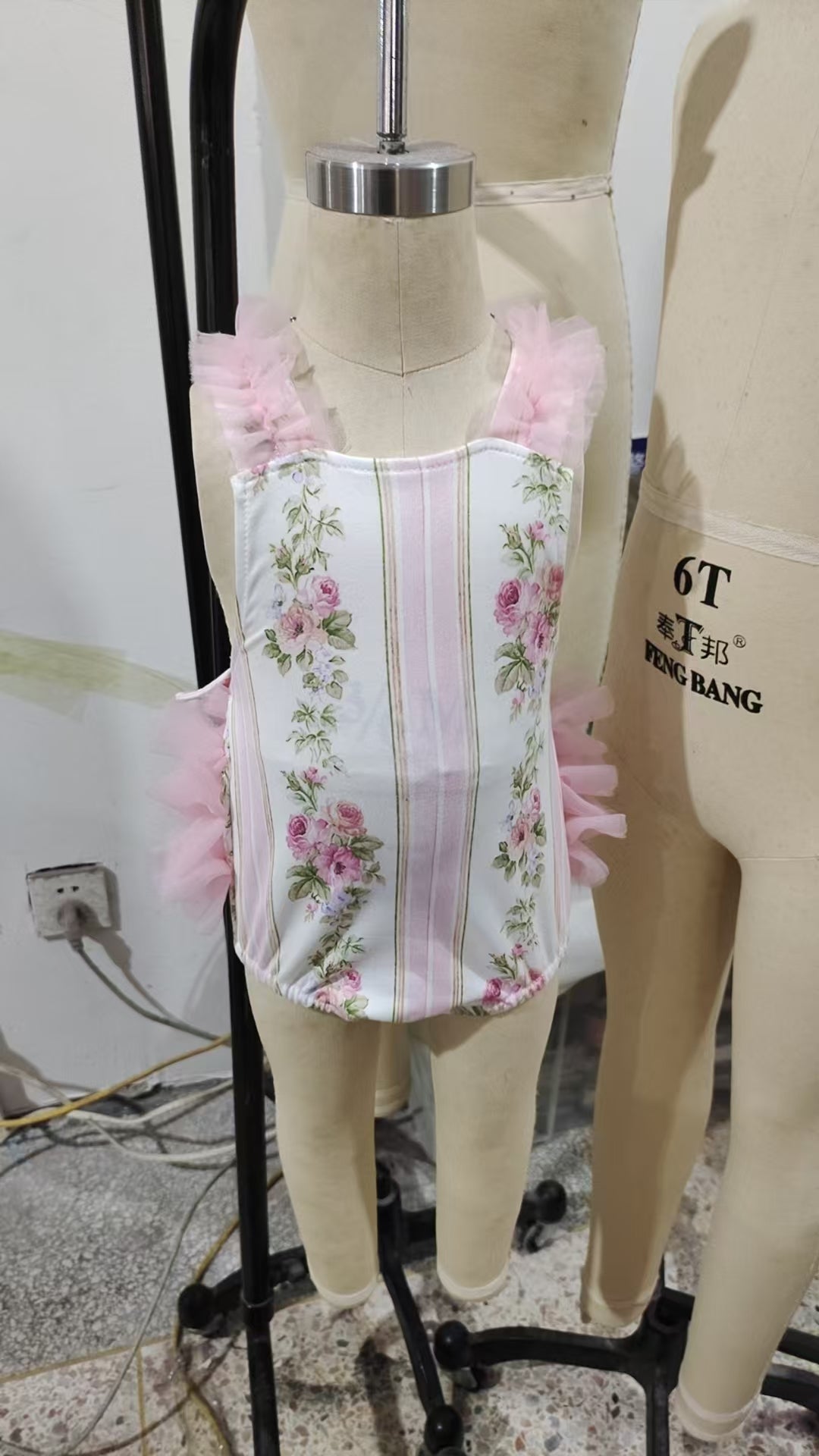 SR2964 Flowers Stripes Print Baby Girls Summer Tulle Bubble Romper