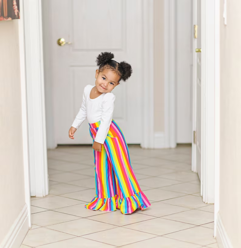 (Custom Design MOQ 5) White Cotton Top Rainbow Stripes Pants Girls Clothes Set