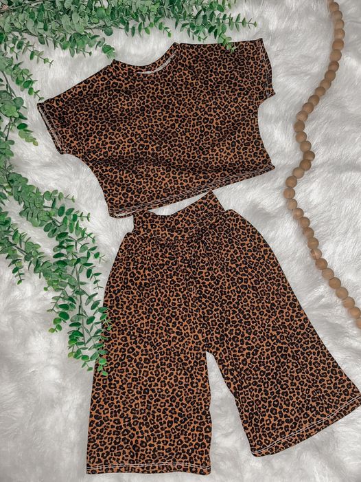 (Custom Design Preorder MOQ 5) Leopard Print Girls Clothes Set