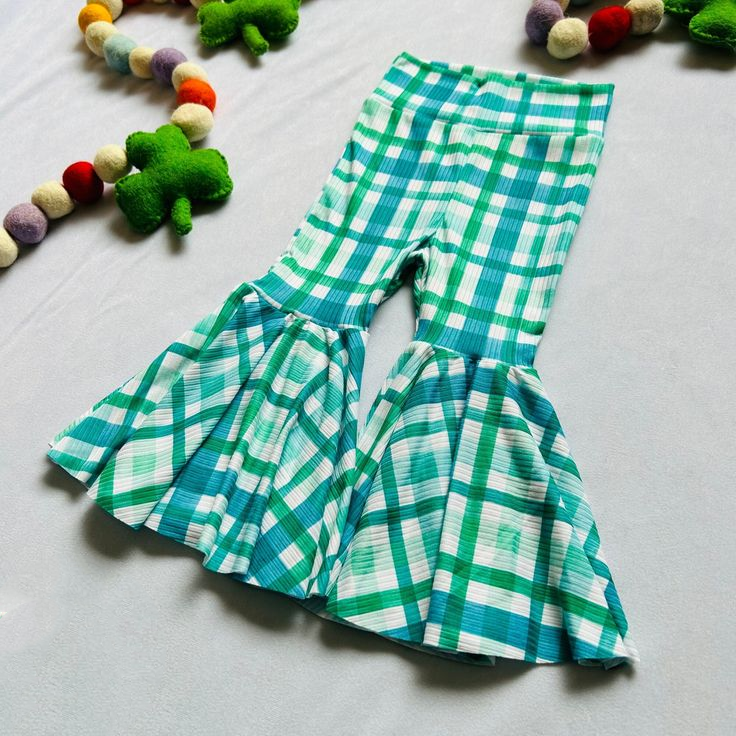 (Custom Design MOQ 5) Green plaid bell bottom pants