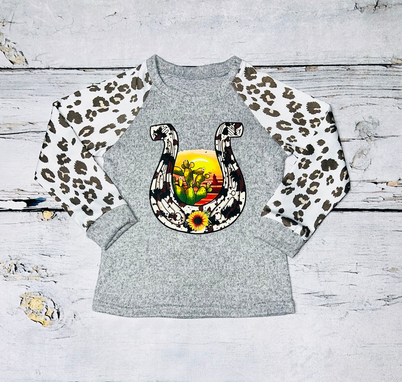 (Custom Design MOQ 5)  Grey leopard raglan sleeve hoof sunflowers print western tee shirts top