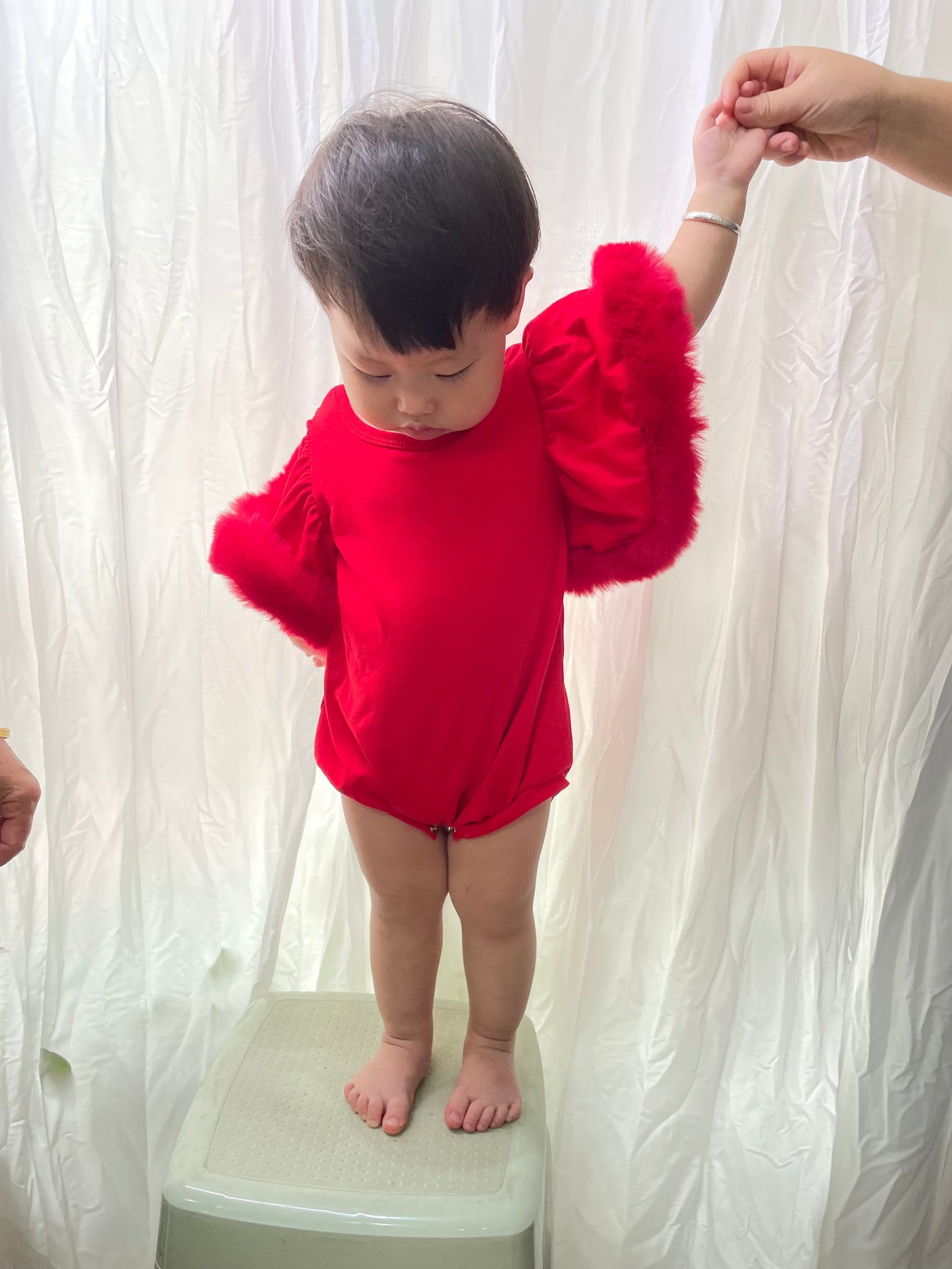 SR0412+P0324 Red Fur Sleeve Romper Heart Jeans Baby Girls Valentine's Day Clothes Set