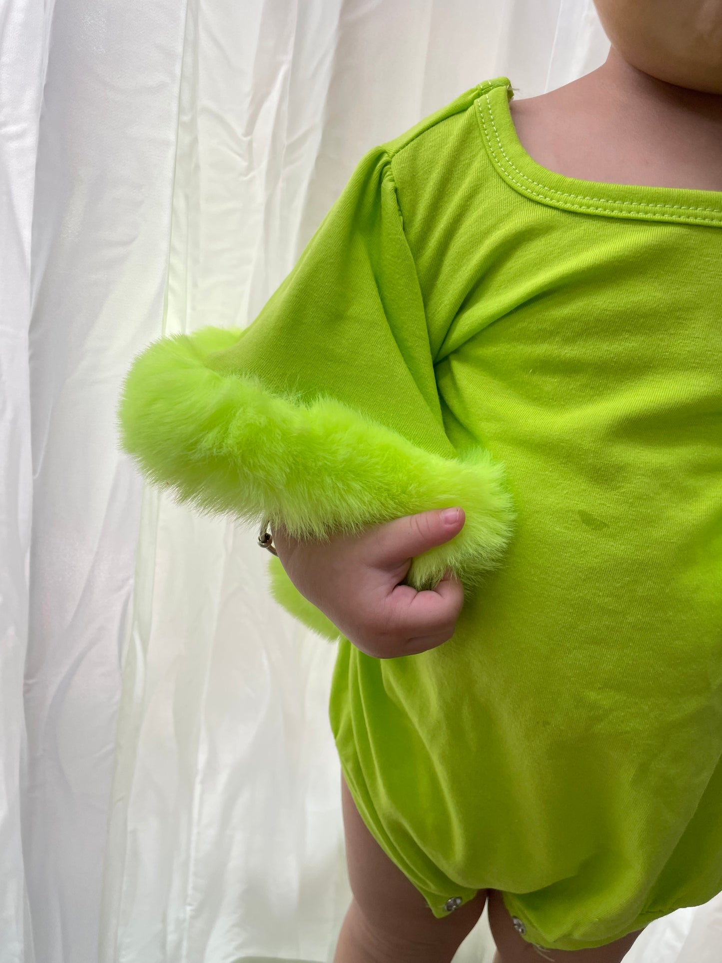 SR0413 Green baby girls faux fur sleeve romper