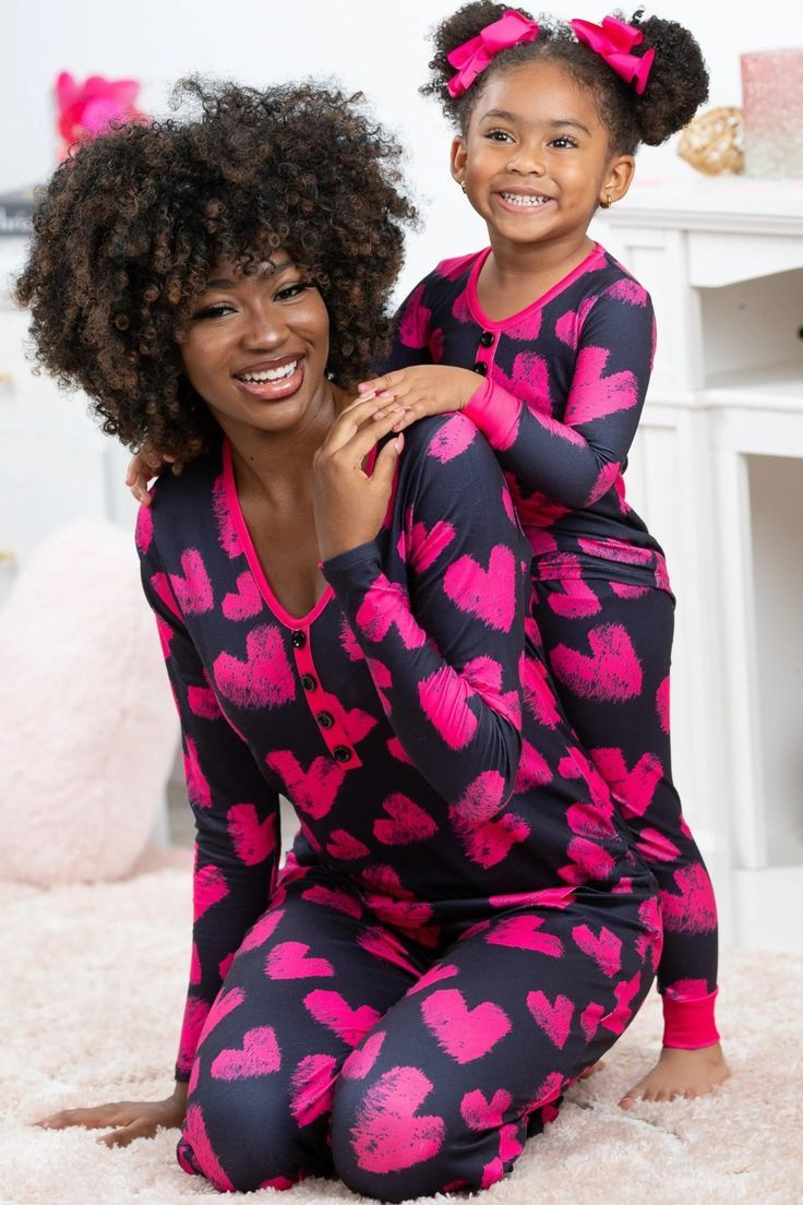 (Custom Design MOQ 5) Pink Heart Print Navy Girls Valentine's Pajamas Clothes Set