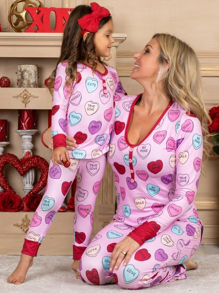 (Custom Design MOQ 5) Adult XOXO Heart Print Pink Woman Valentine's Pajamas Clothes Set