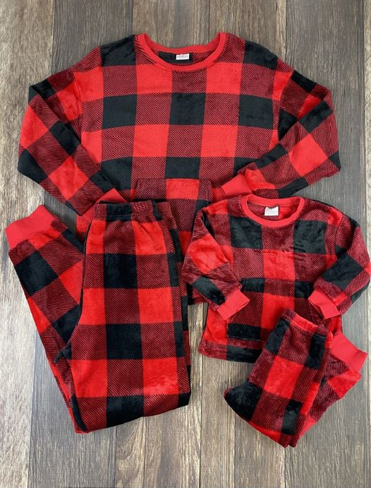 (Custom Design MOQ 5) Adult Red Black Plaid Print Woman Pajamas Clothes Set