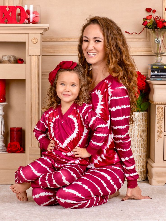 (Custom Design MOQ 5) Red Heart Tie-dye Print Girls Valentine's Pajamas Clothes Set