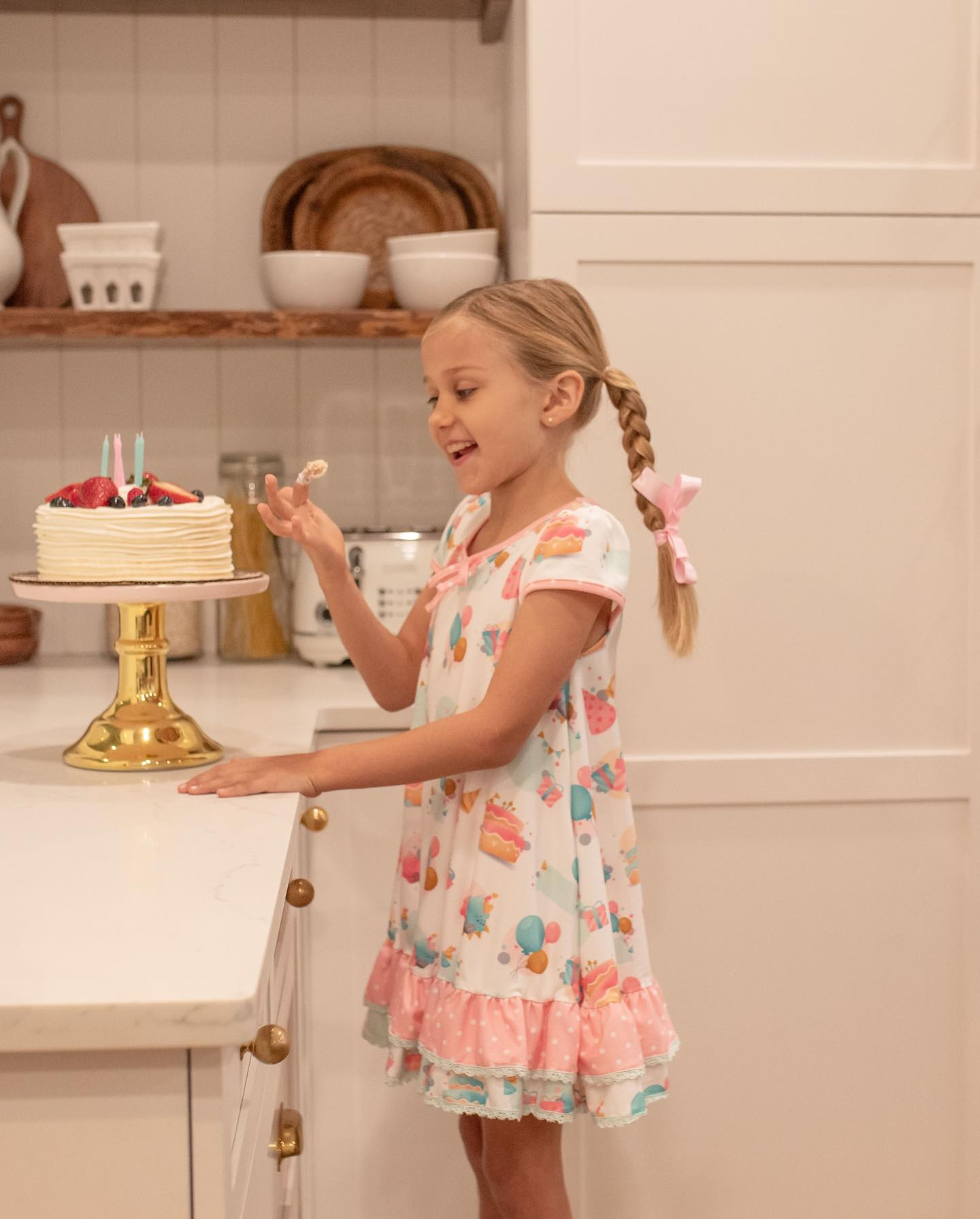 (Custom Design Preorder MOQ 5) Cake Gift Balloon Print Girls Happy Birthday Knee Length Dress