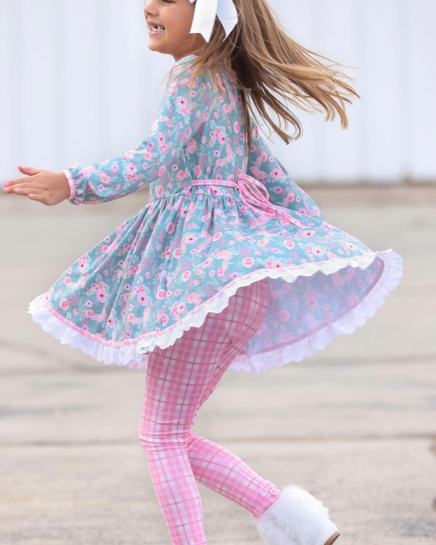 (Custom Design Preorder MOQ 5) Pink Flowers Tunic Top Plaid Legging Pants Girls Spring Clothes Set