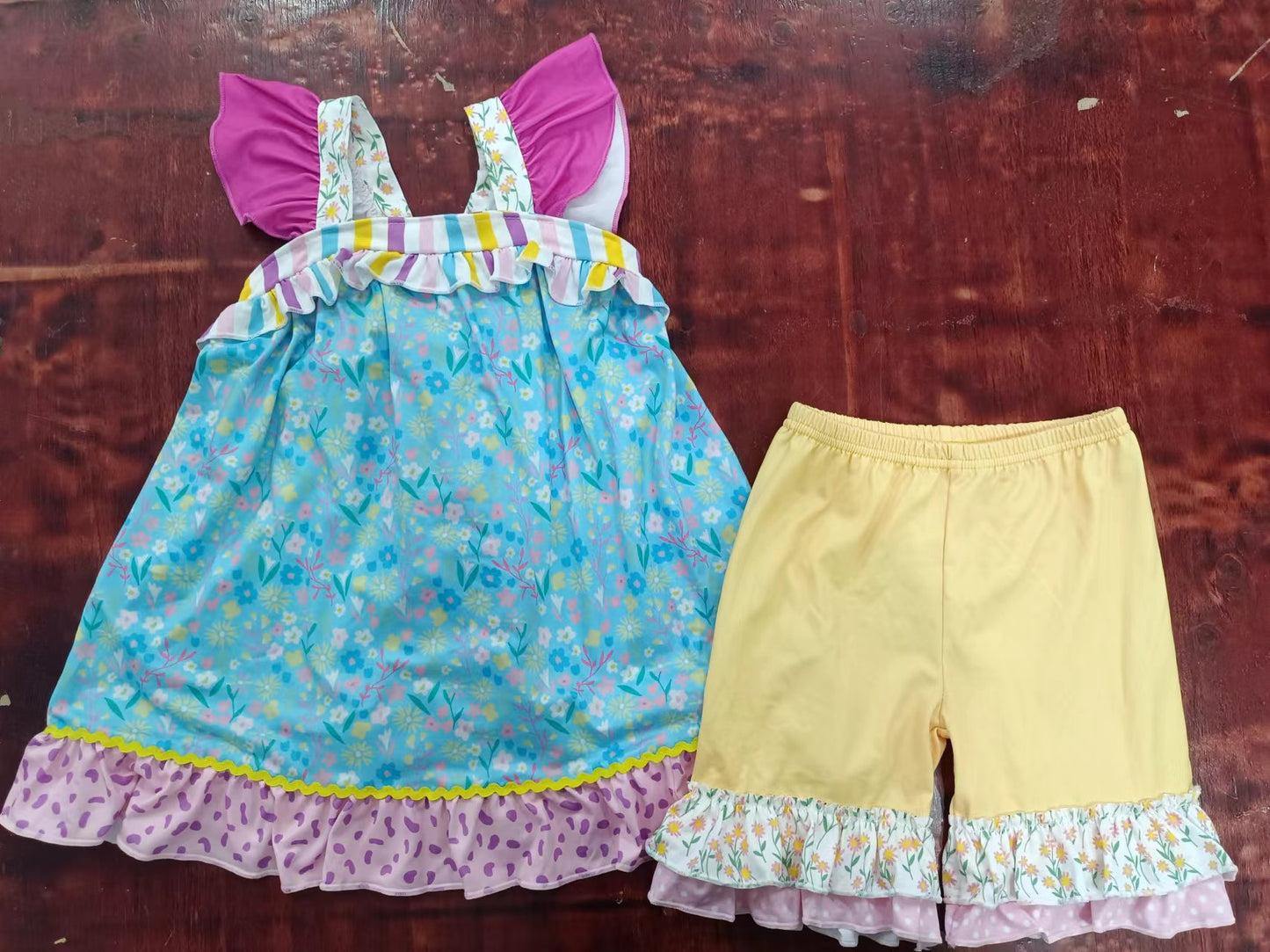 (Custom Design Preorder MOQ 5) Flowers Top Ruffles Shorts Girls Summer Clothes Set