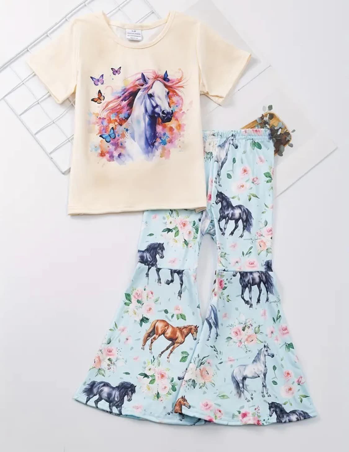 (Custom Design Preorder MOQ 5)  Horse Flowers Print Bell Pants Girls Clothes Set