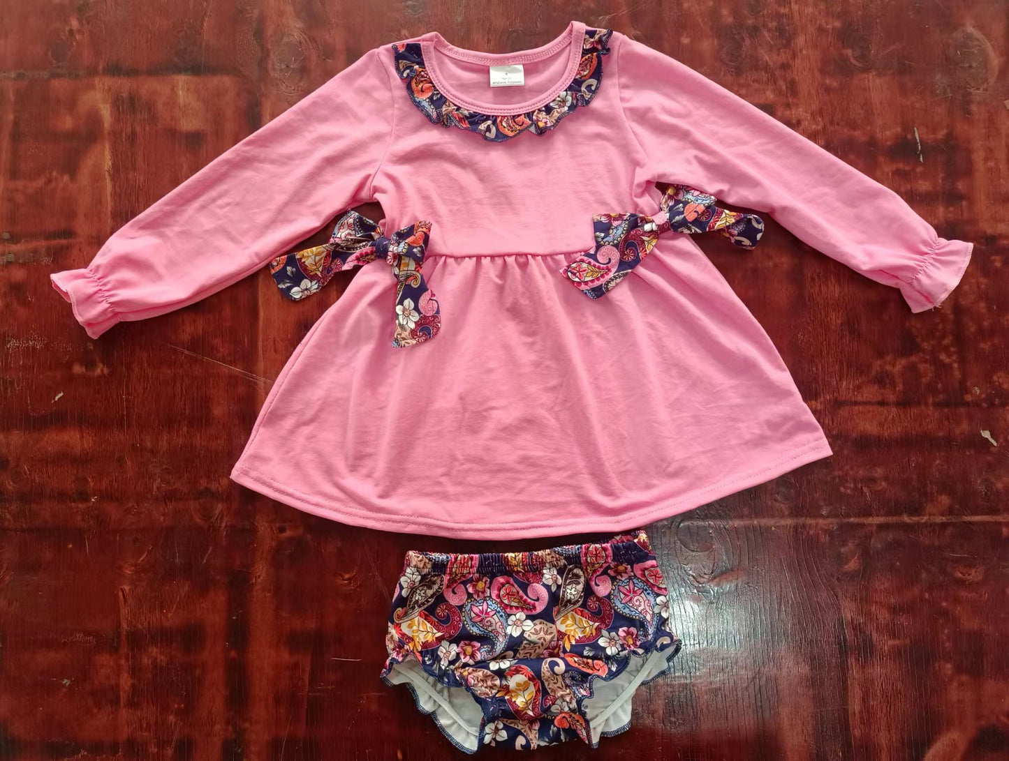 (Custom Design Preorder MOQ 5) Pink Tunic Top Paisley Shorts Baby Girls Bummie Set