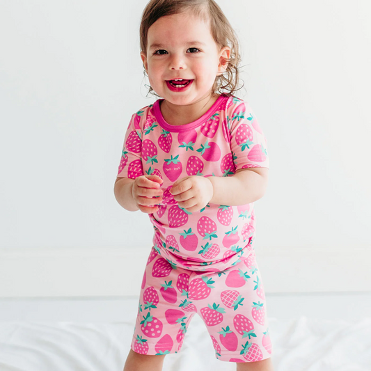 (Custom Design Preorder MOQ 5) Pink Strawberry Print Shorts Girls Summer Pajamas Clothes Set