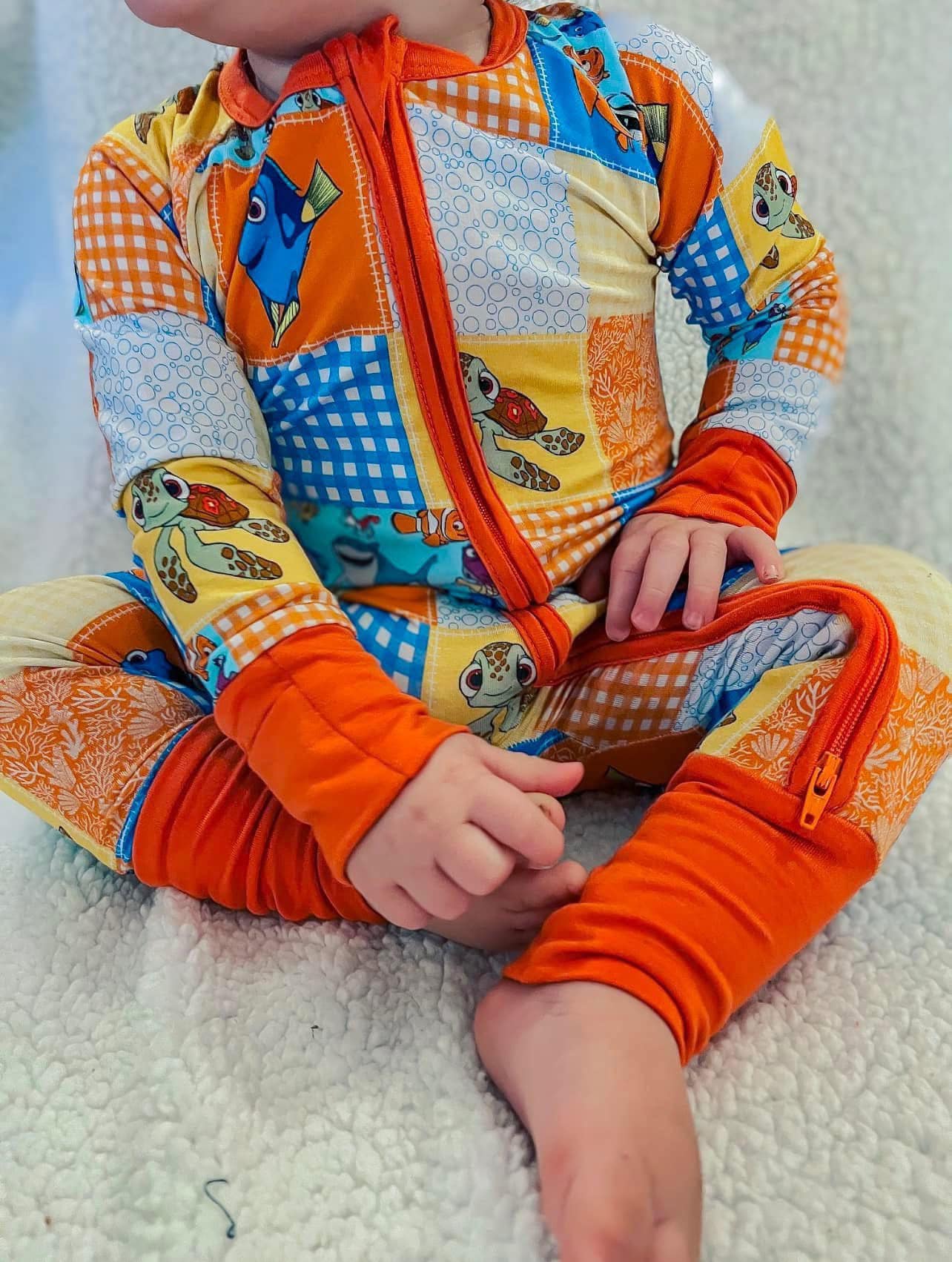(Custom Design Preorder MOQ 5) Cartoon Fish Orange Print Baby Sleeper Zipper Romper
