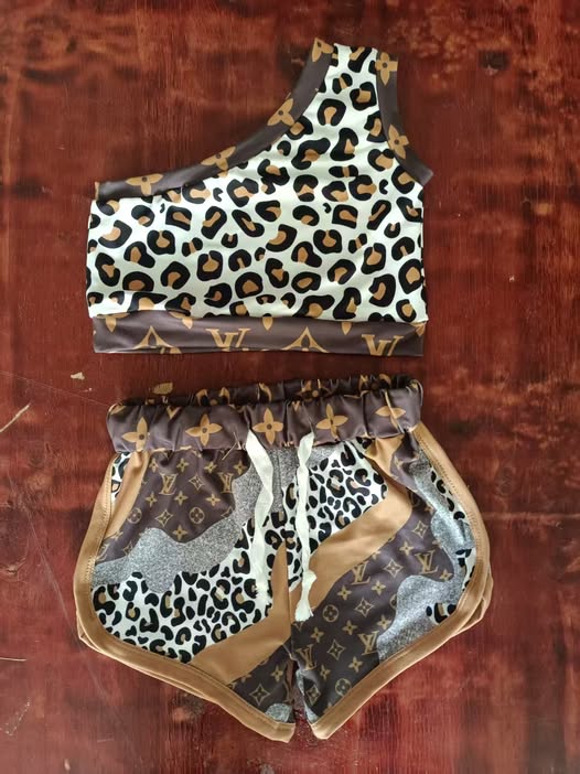 (Custom Design Preorder MOQ 5) Leopard Crop Top Brown L*V* Shorts Girls Summer Clothes Set