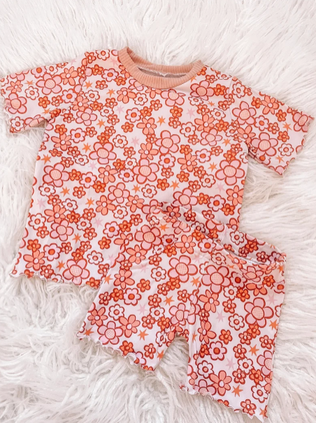 (Custom Design Preorder MOQ 5)  Flowers Pink Orange Print Shorts Girls Summer Clothes Set