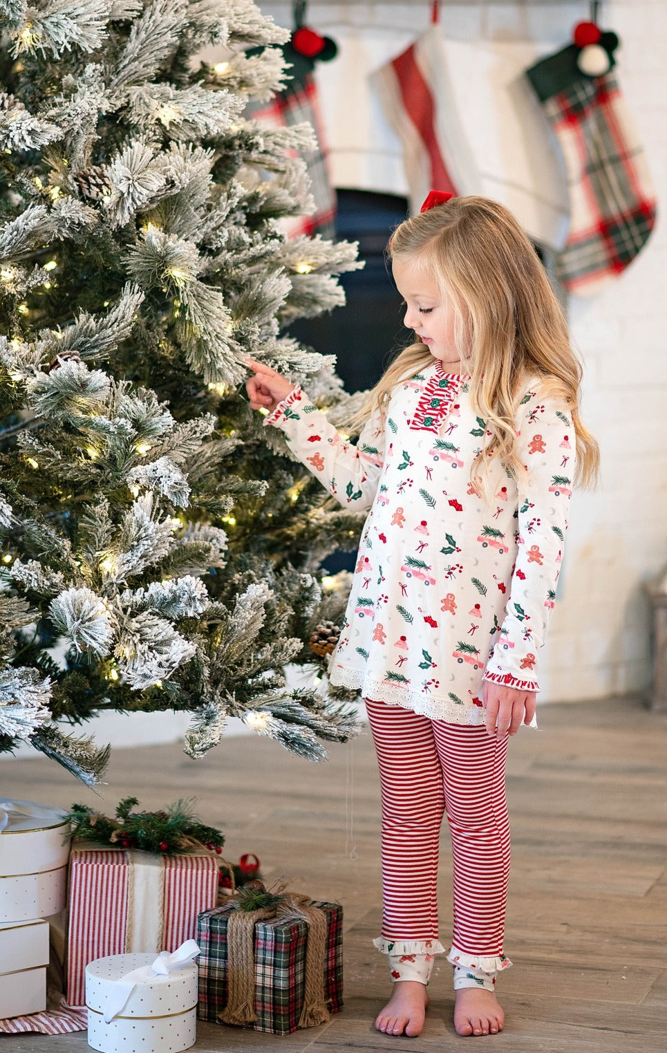 (Custom Design Preorder MOQ 5) Gingersnap Holly Trunks Tunic Top Stripes Pants Girls Christmas Clothes Set