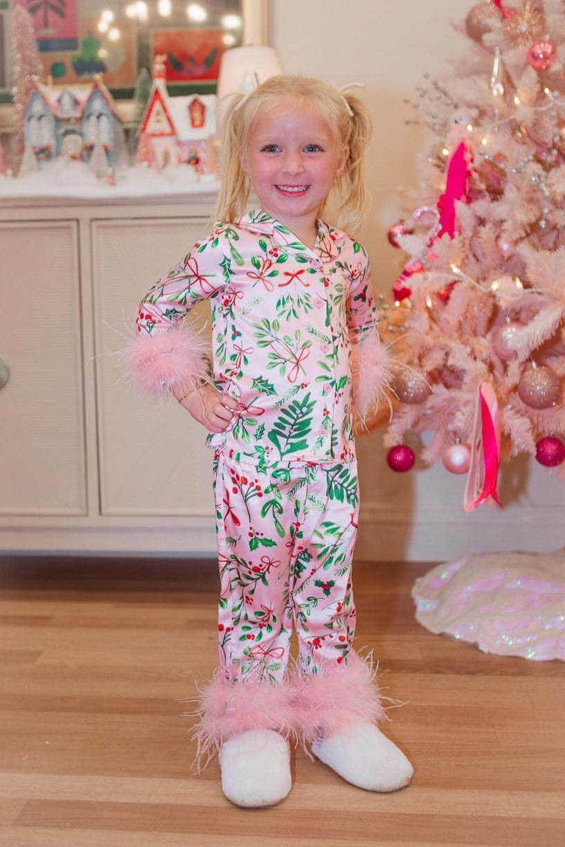 (Custom Design Preorder MOQ 5) Pink Holly Print Girls Christmas Buttons Fur Pajamas Clothes Set