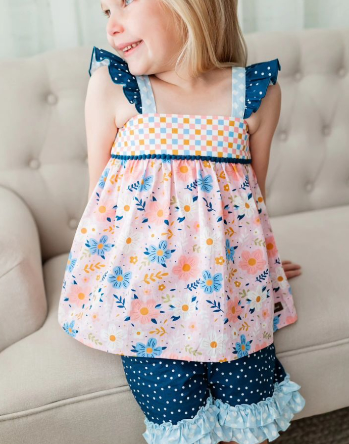 (Custom Design Preorder MOQ 5)  Flowers Tunic Top Dots Shorts Girls Summer Clothes Set